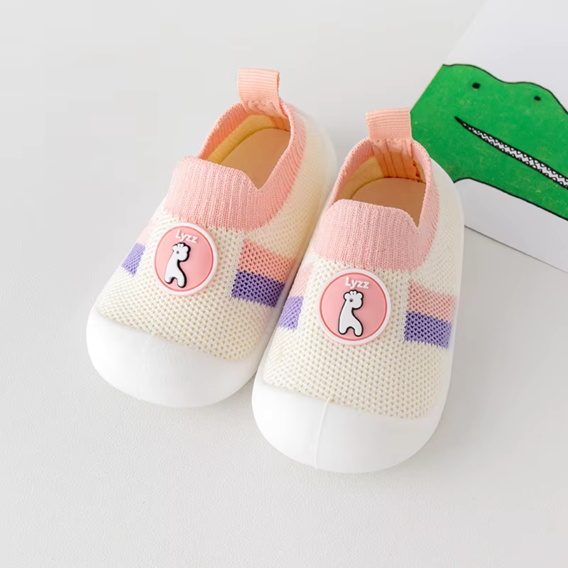 Socks & Shoe Smiley Mesh